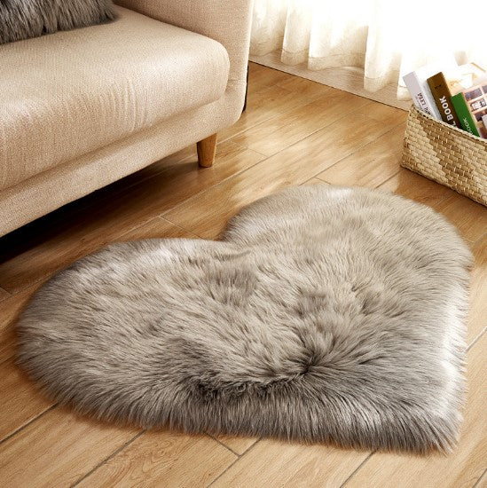 Plush Round Rug, Faux Australian Wool, Solid Heart Shape