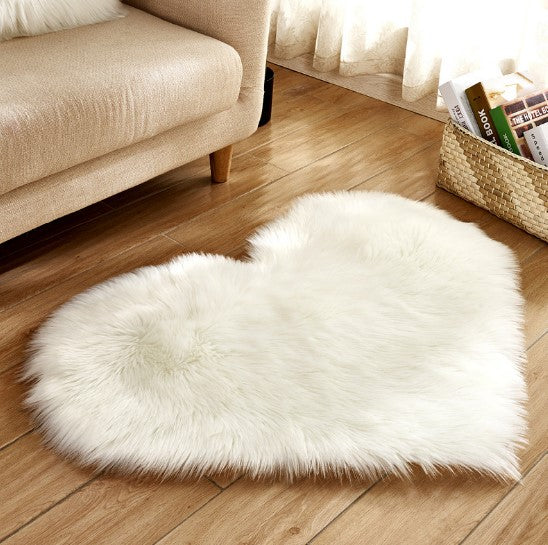 Plush Round Rug, Faux Australian Wool, Solid Heart Shape